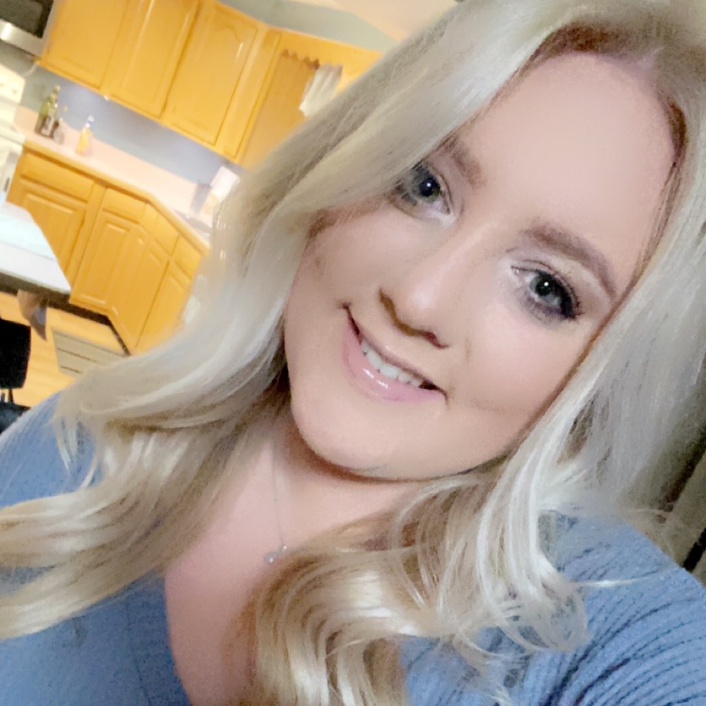 Meet your Posher, Casey